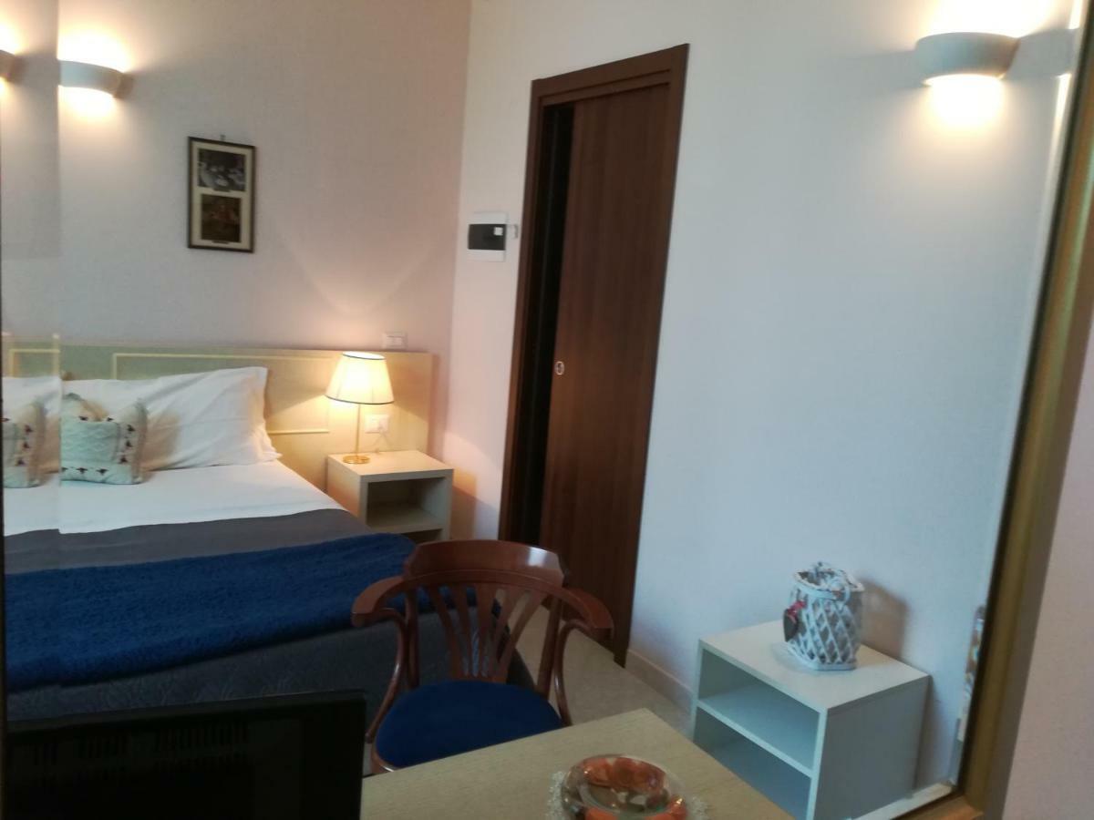 B&B La Maison Sammichele Di Bari Екстер'єр фото