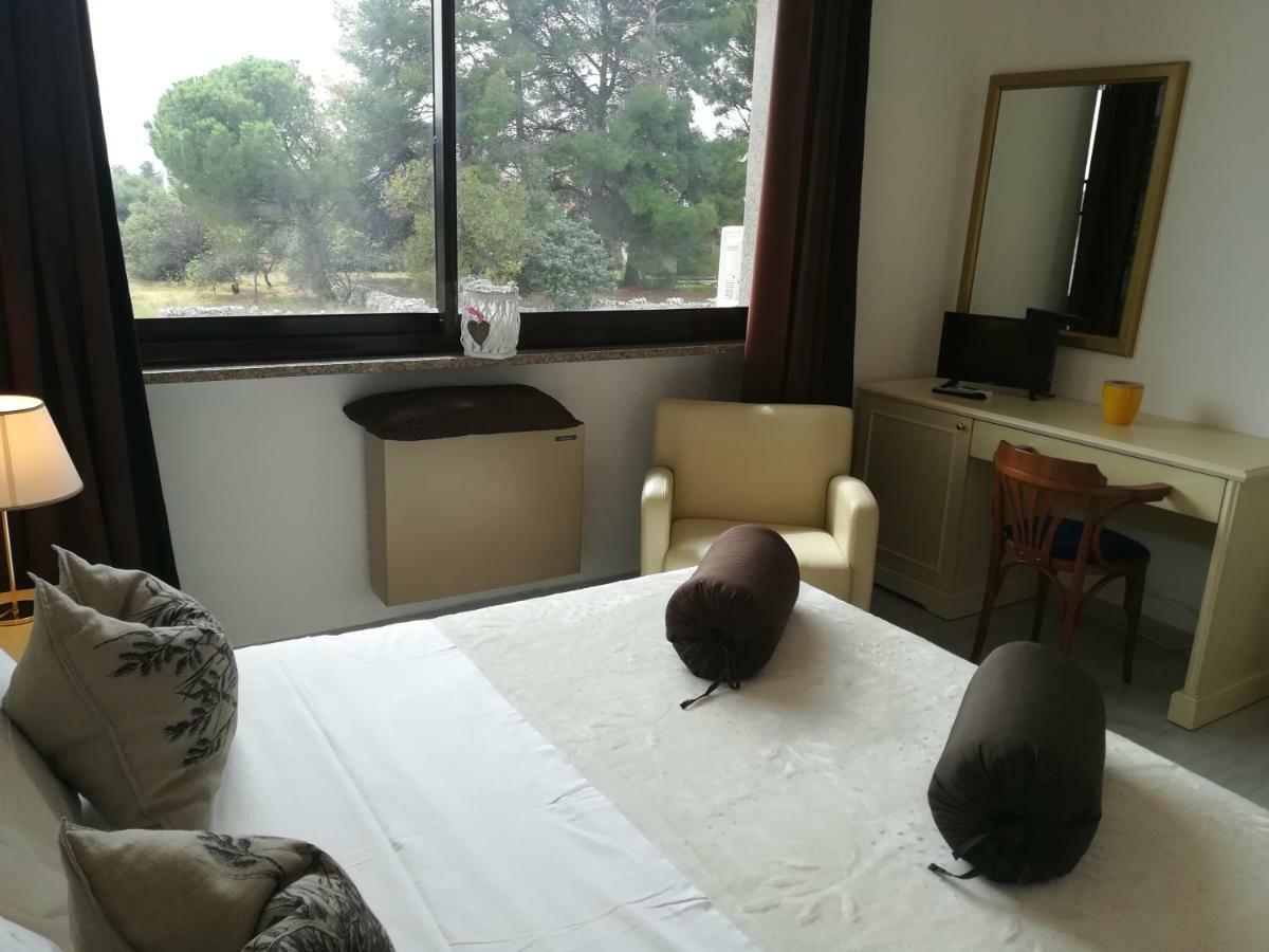 B&B La Maison Sammichele Di Bari Екстер'єр фото